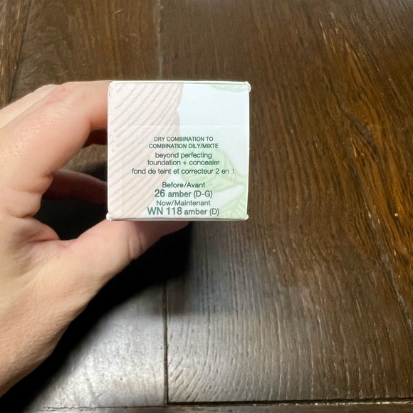 🎉HOST PICK 🎉Clinique beyond perfecting foundation + concealer - amber 30… - Picture 3 of 6